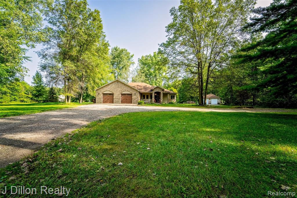22855 Bohn Road Belleville, MI 48111 - Photo 14 of 48
