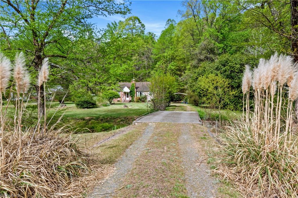 4756 Baux Mountain Road Winston-Salem, NC 27105 - Photo 22 of 24