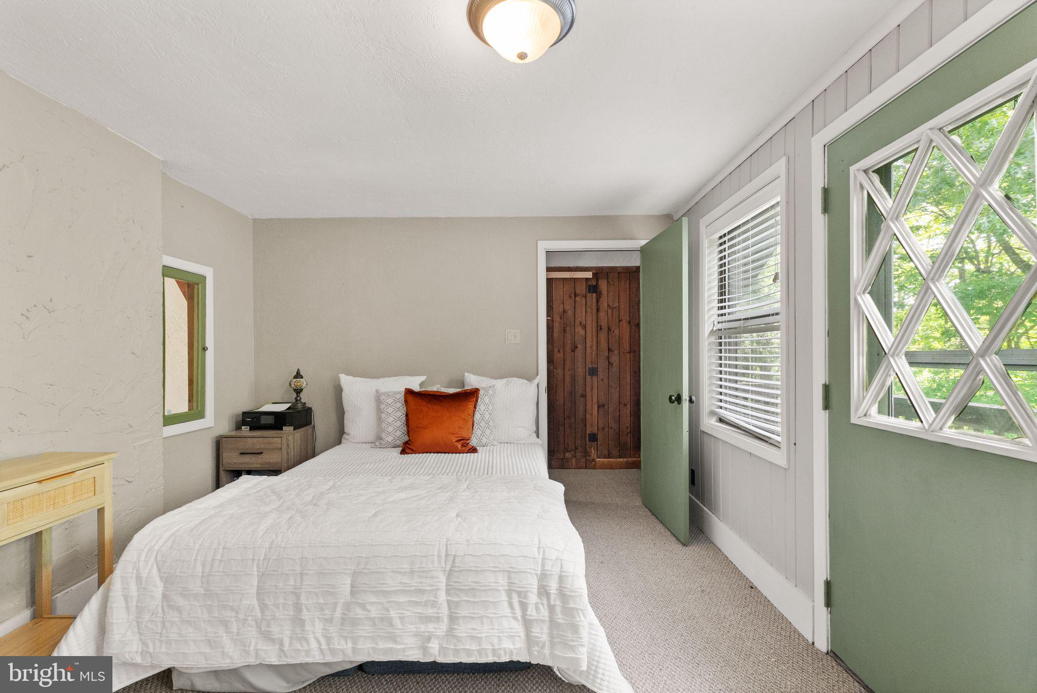 11713 Henderson Road Clifton, VA 20124 - Photo 23 of 52 Gallery Image 23