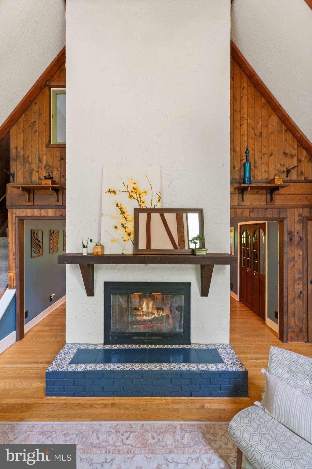 11713 Henderson Road Clifton, VA 20124 - Photo 4 of 52 Gallery Image 4