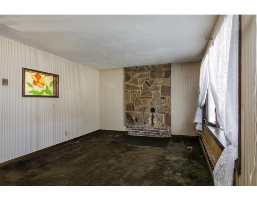 118 Undine Circle Springfield, MA 01109 - Photo 4 of 21 Gallery Image 4