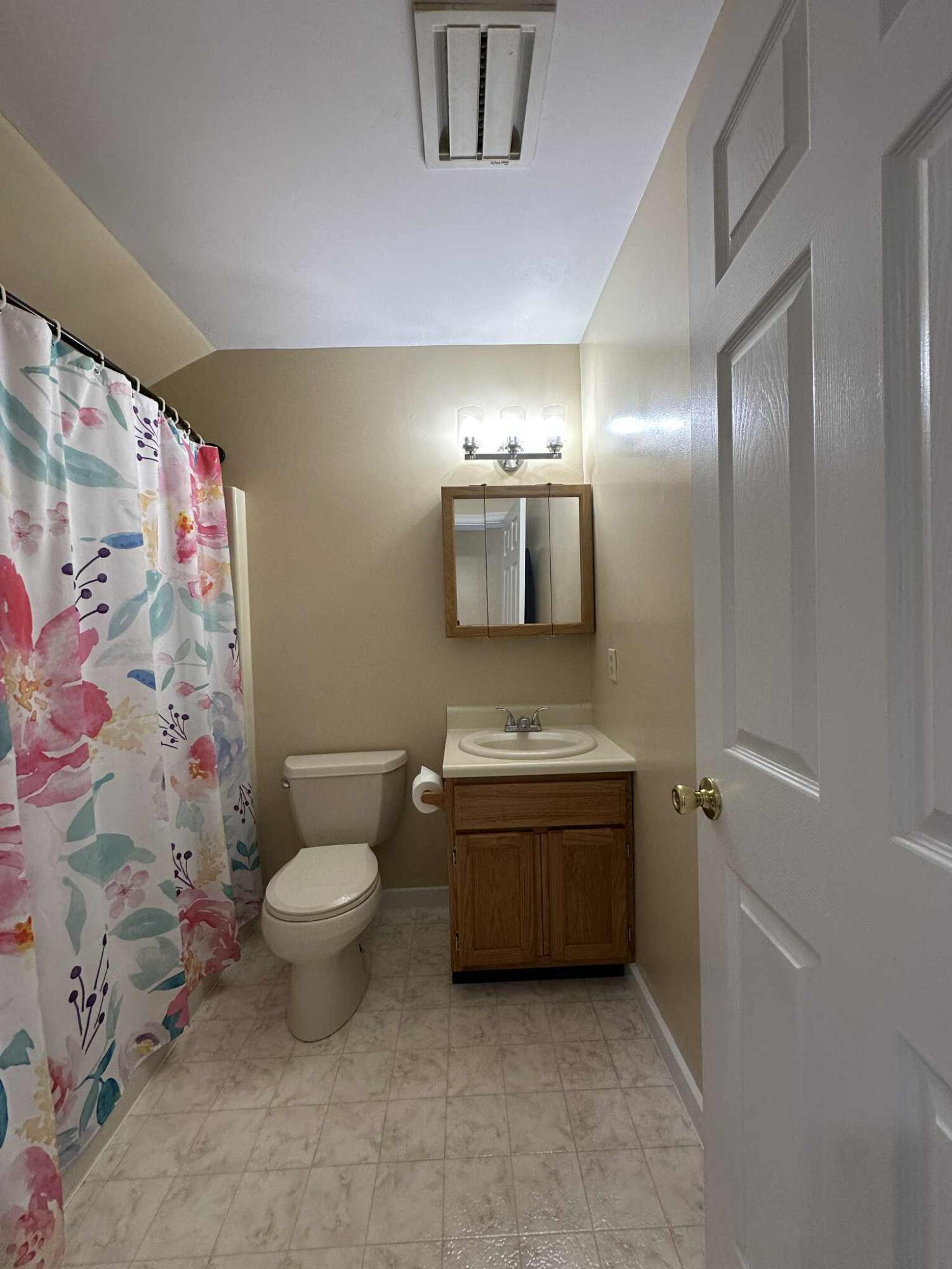 250 Husson Avenue, Unit 1D Bangor, ME 04401 - Photo 10 of 26 att.dIQrY9upxkagjk9xvxfhlQUvMFhM-JEA5Xx-