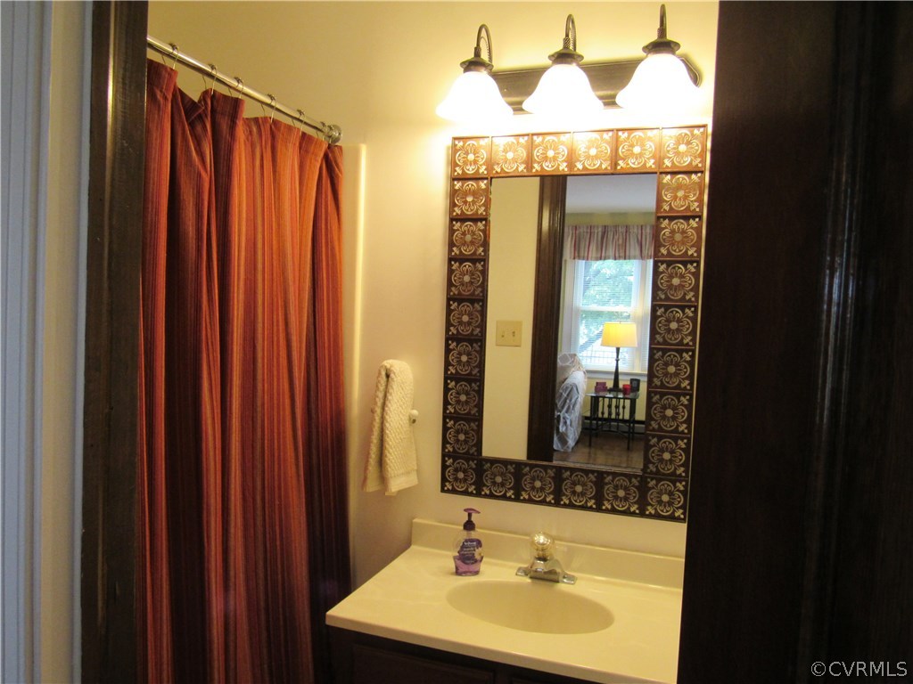 13449 Ashland Road Ashland, VA 23005 - Photo 23 of 50 Private bath