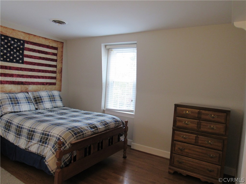 13449 Ashland Road Ashland, VA 23005 - Photo 33 of 50 Bedroom #4 with wood floors and double closet