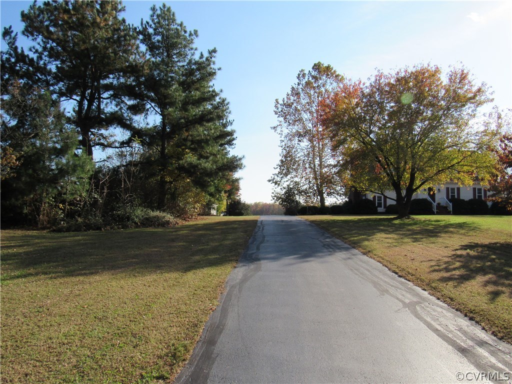 13449 Ashland Road Ashland, VA 23005 - Photo 6 of 50 Long, paved driveway