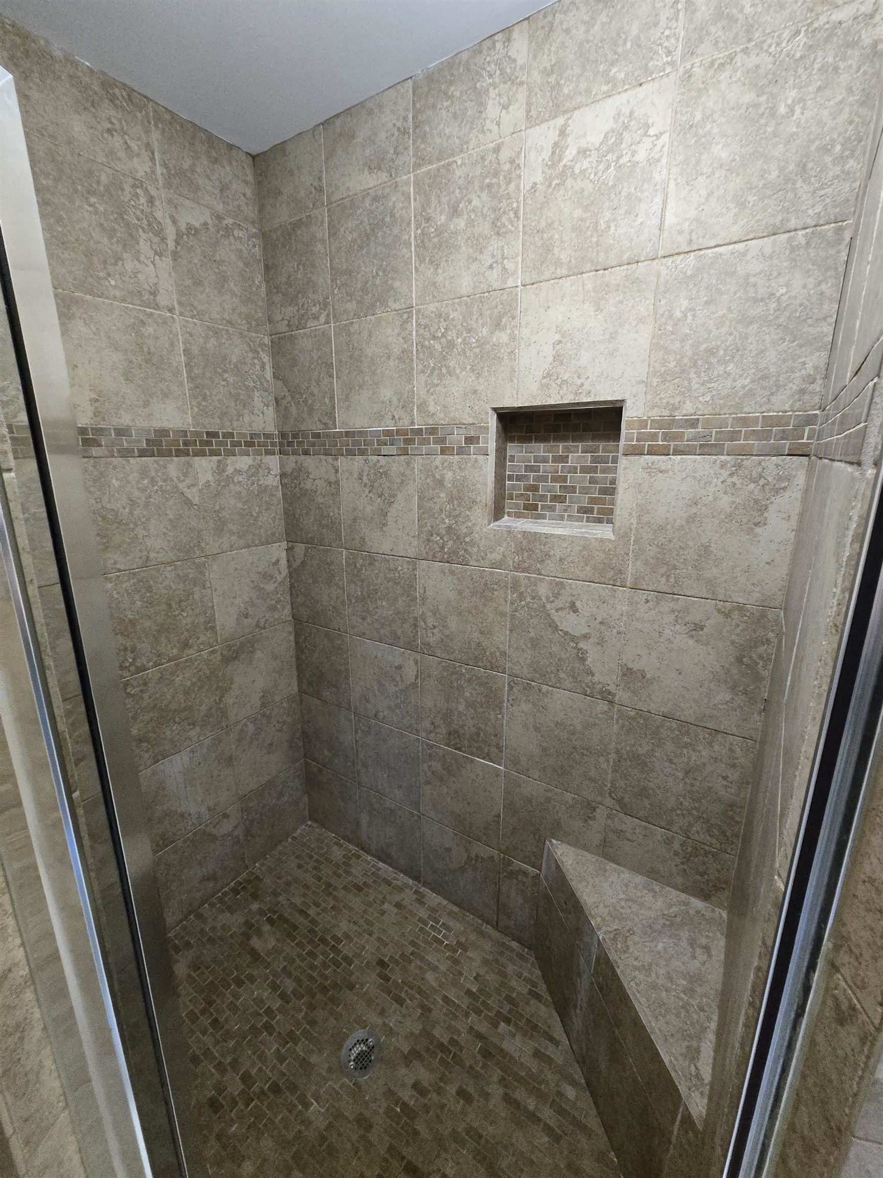 10448 Sunnybrook Circle Collierville, TN 38017 - Photo 10 of 22 a bathroom with a shower