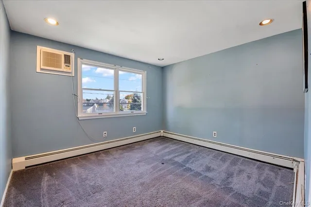 $749,000 | 126 Swan Lane, Levittown, NY 11756