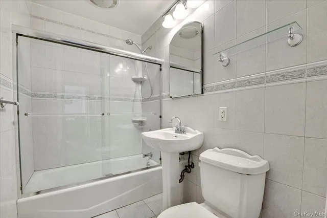 $749,000 | 126 Swan Lane, Levittown, NY 11756