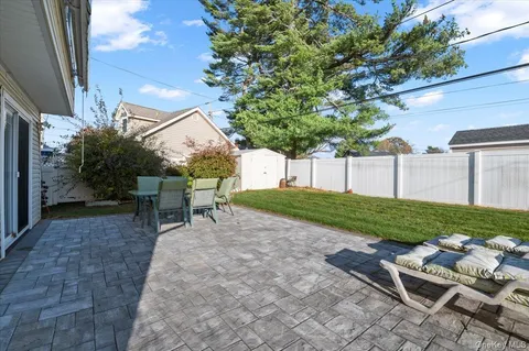 $749,000 | 126 Swan Lane, Levittown, NY 11756