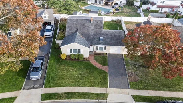 $749,000 | 126 Swan Lane, Levittown, NY 11756