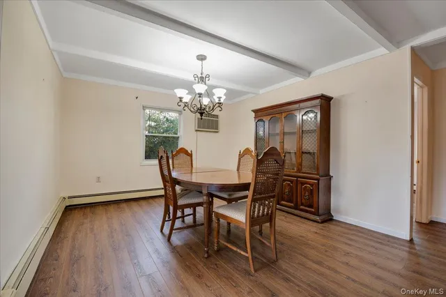 $749,000 | 126 Swan Lane, Levittown, NY 11756