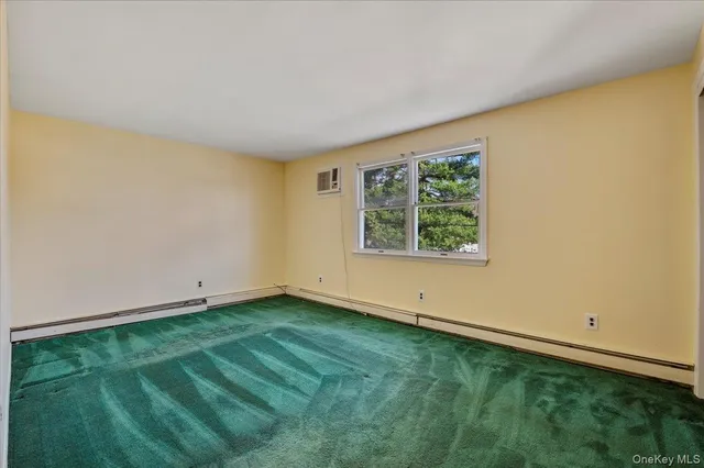 $749,000 | 126 Swan Lane, Levittown, NY 11756