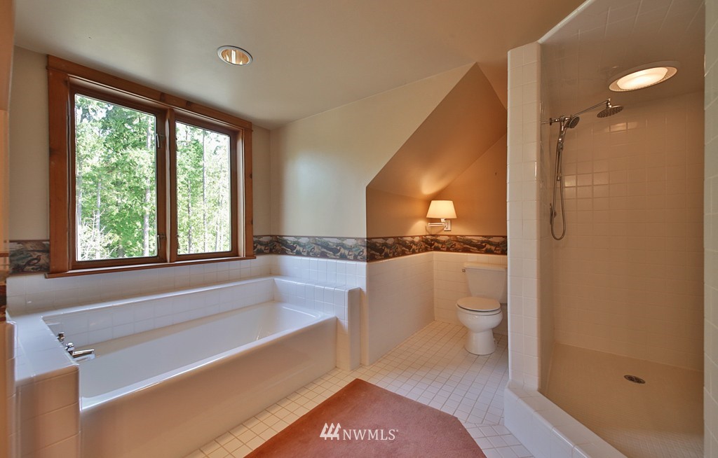 4244 Shokowakan Road Clinton, WA 98236 - Photo 18 of 25 Gallery Image 18
