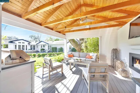 $3,495,000 | 942 Raintree Place, Lafayette, CA 94549