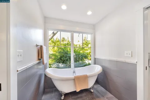 $3,495,000 | 942 Raintree Place, Lafayette, CA 94549