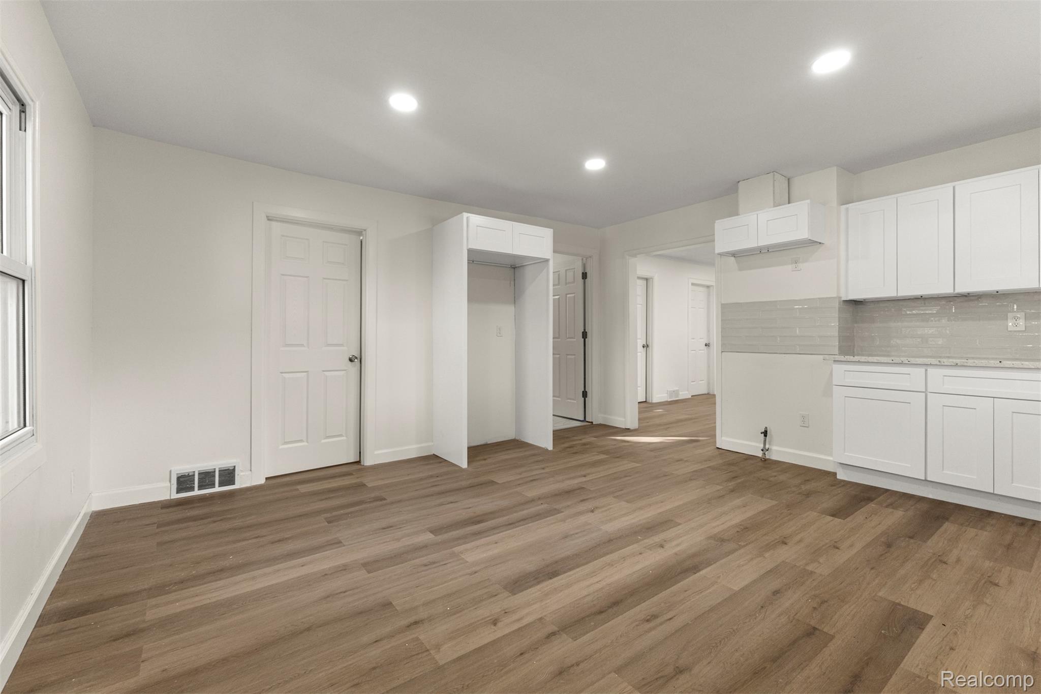4380 Springwells Street Detroit, MI 48210 - Photo 14 of 31 11.jpg