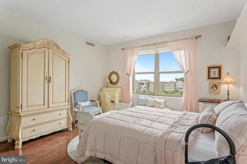 $535,000 | 19350 Magnolia Grove Square, Unit 406, Leesburg, VA 20176