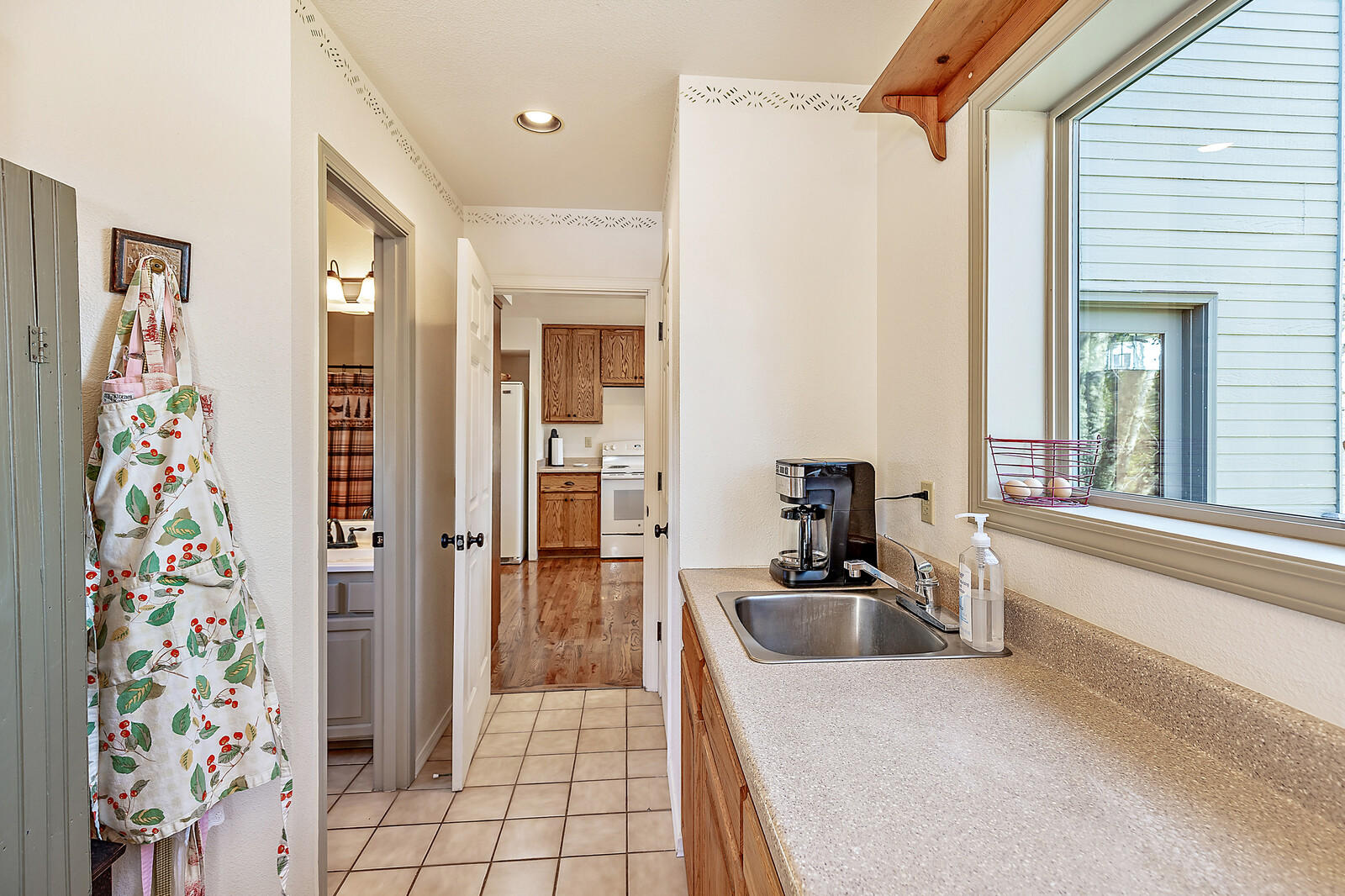 475 South Obenchain Road Eagle Point, OR 97524 - Photo 41 of 54 42-Mud Rm