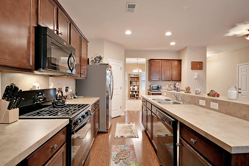 219 Decatur Drive Summerville, SC 29486 - Photo 11 of 37 DSC_0465_DSC_0468-copy