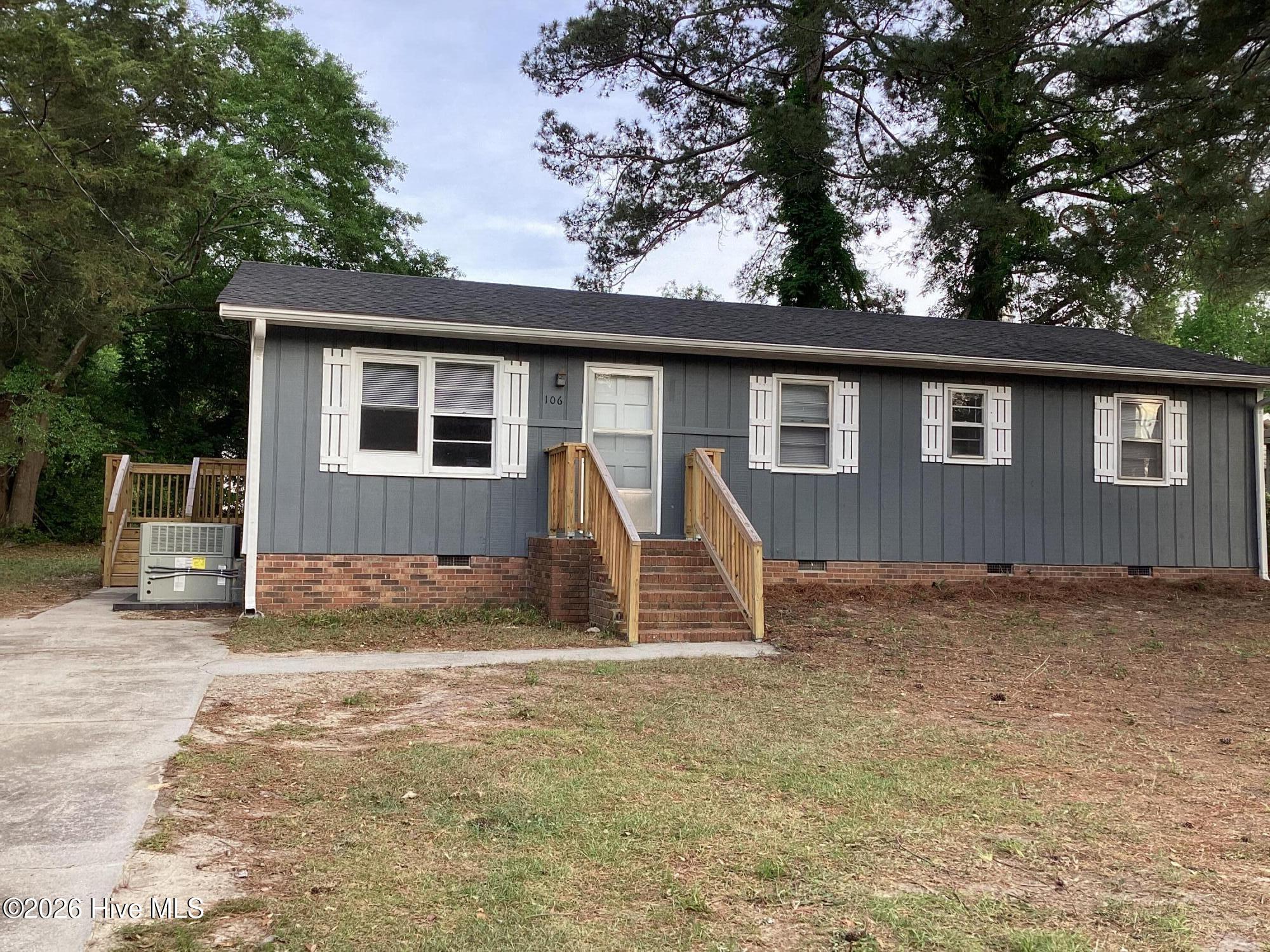 106 McArthur Drive Rockingham, NC 28379 - Photo 4 of 21 IMG_0308