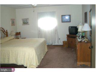 1028 Marian Road Warminster, PA 18974 - Photo 4 of 6 Gallery Image 4