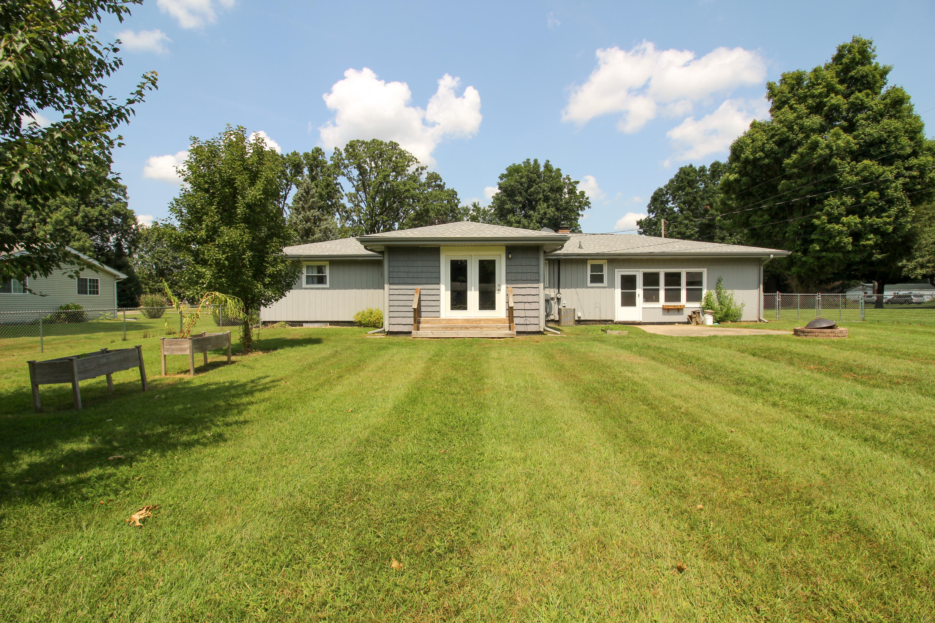 17197 Moorepark Road Three Rivers, MI 49093 - Photo 3 of 30 Moorepark-27