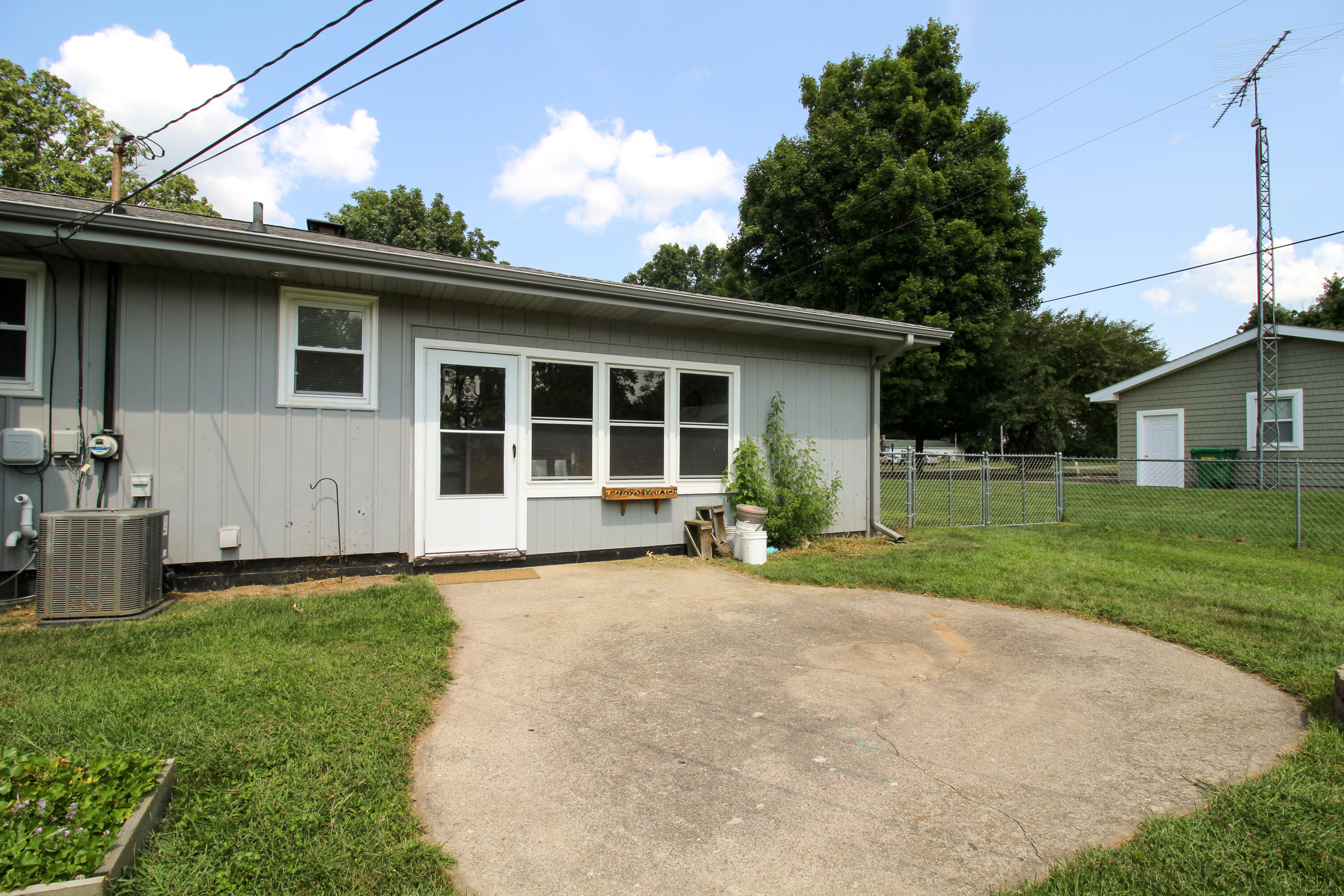 17197 Moorepark Road Three Rivers, MI 49093 - Photo 6 of 30 Moorepark-26