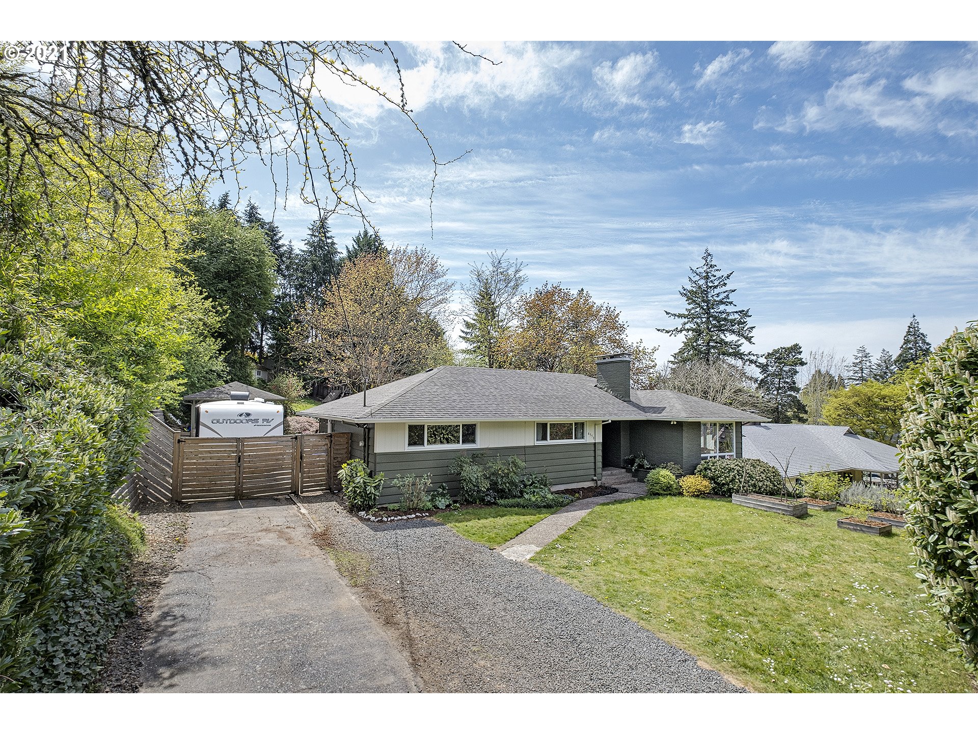 4550 Southwest Cameron Road Portland, OR 97221 - Photo 1 of 32 Gallery Image 1