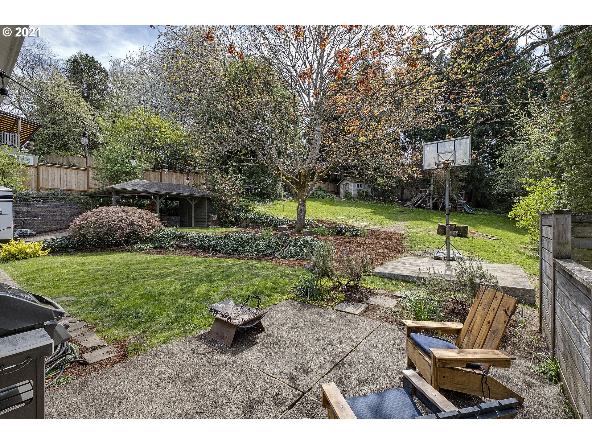 4550 Southwest Cameron Road Portland, OR 97221 - Photo 29 of 32 Gallery Image 29