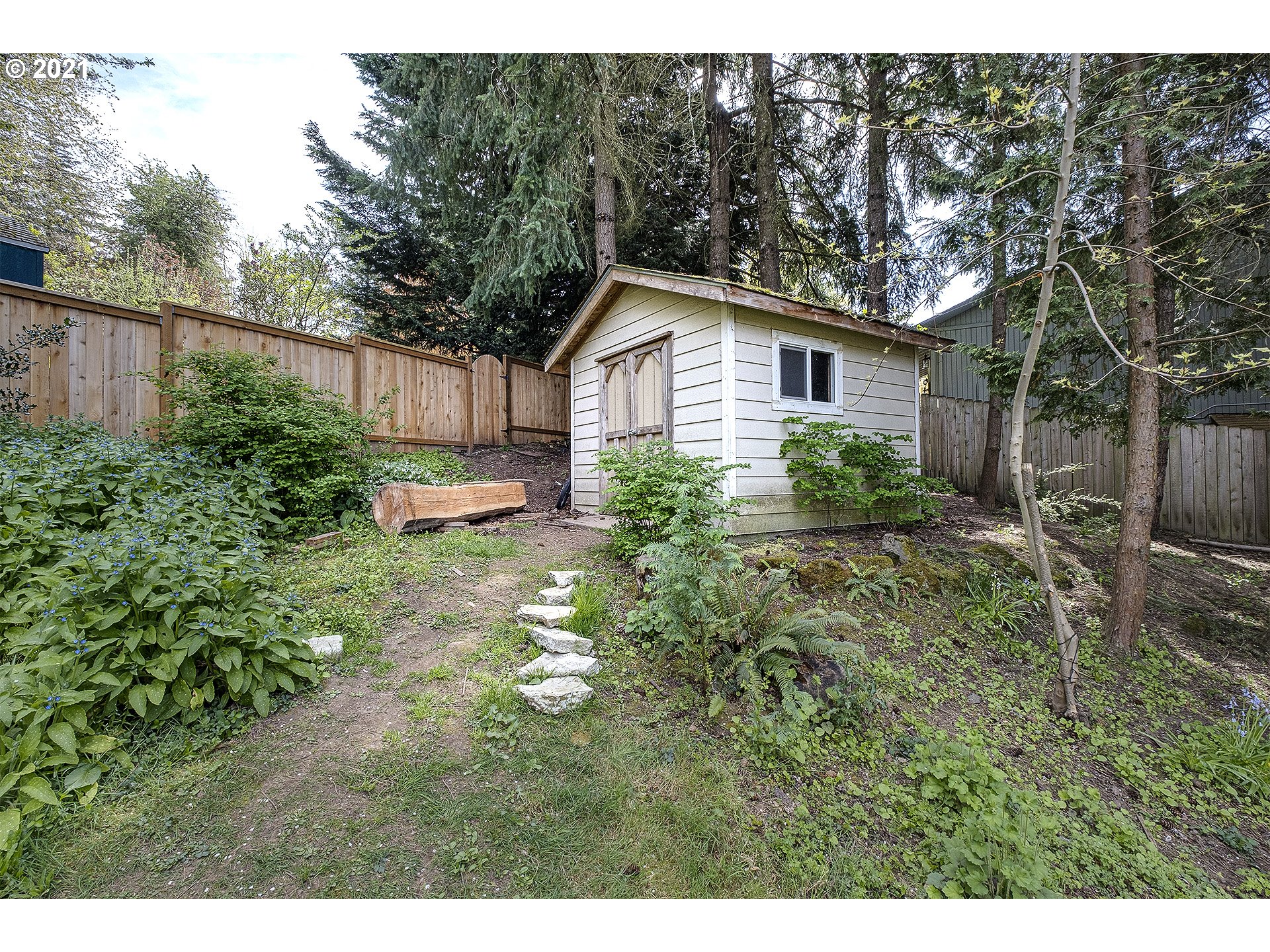 4550 Southwest Cameron Road Portland, OR 97221 - Photo 31 of 32 Gallery Image 31
