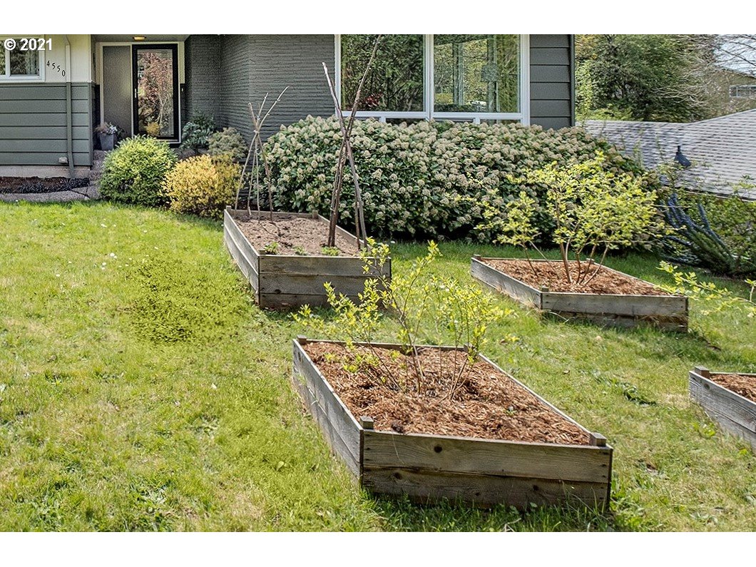 4550 Southwest Cameron Road Portland, OR 97221 - Photo 32 of 32 Gallery Image 32