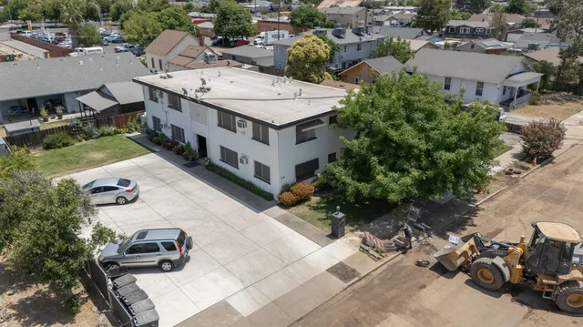 $925,000 | 219 South 2nd Avenue, Oakdale, CA 95361