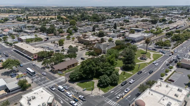 $925,000 | 219 South 2nd Avenue, Oakdale, CA 95361