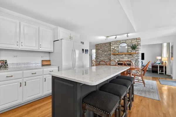 $530,000 | 481 Kingston Drive, New Lenox, IL 60451