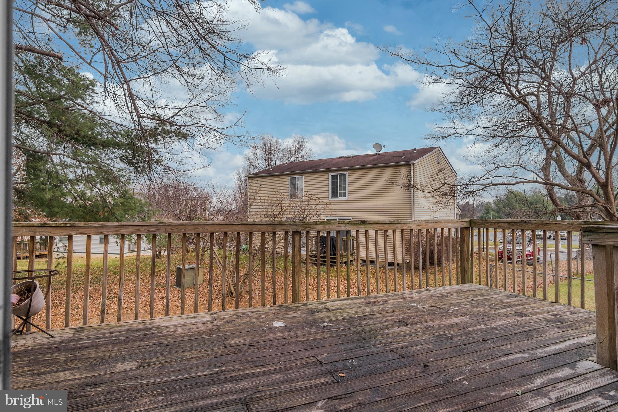 305 Heather Ridge Drive Frederick, MD 21702 - Photo 23 of 24 Deck Pic 1