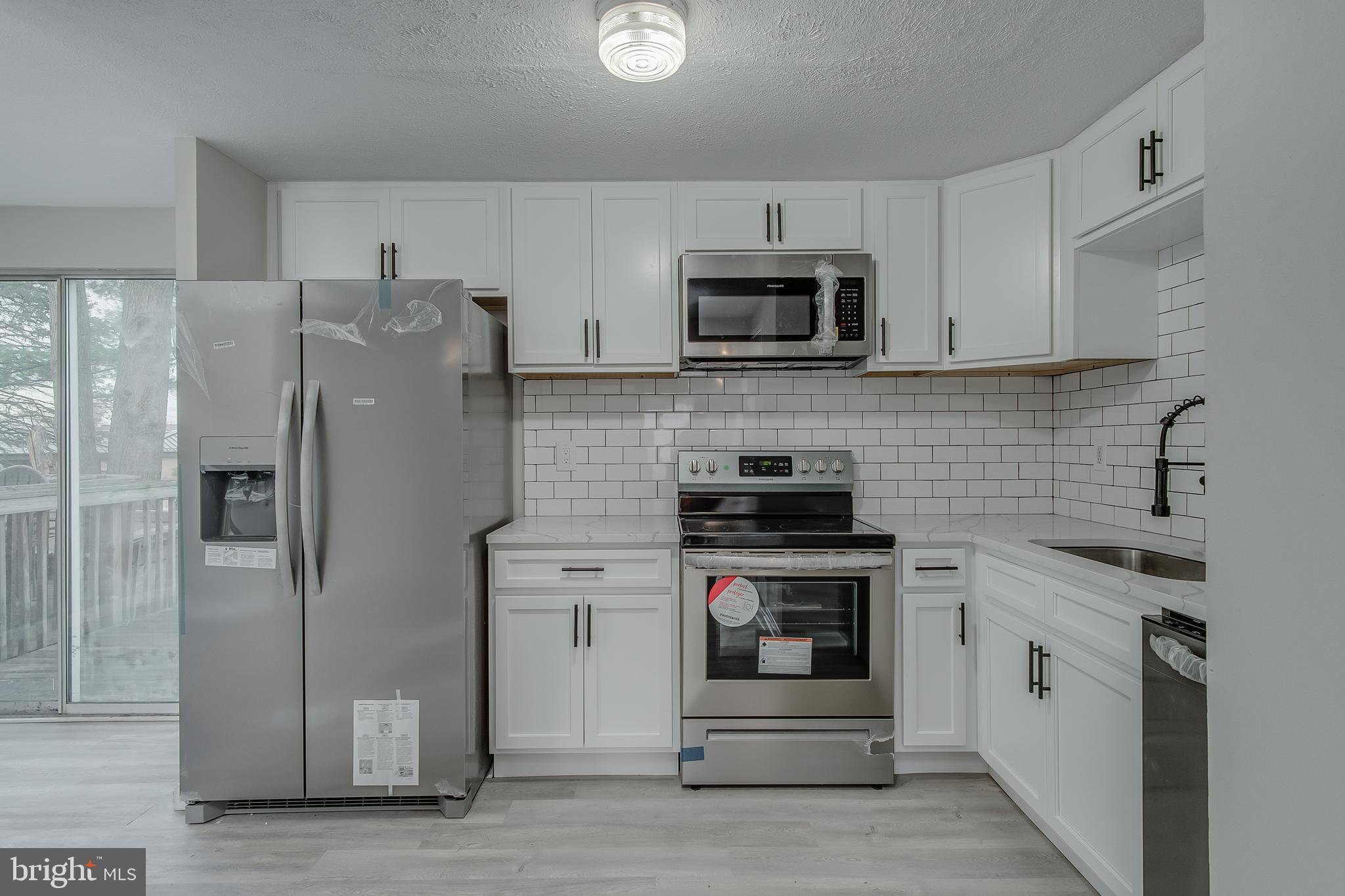 305 Heather Ridge Drive Frederick, MD 21702 - Photo 7 of 24 Kitchen Pic 3
