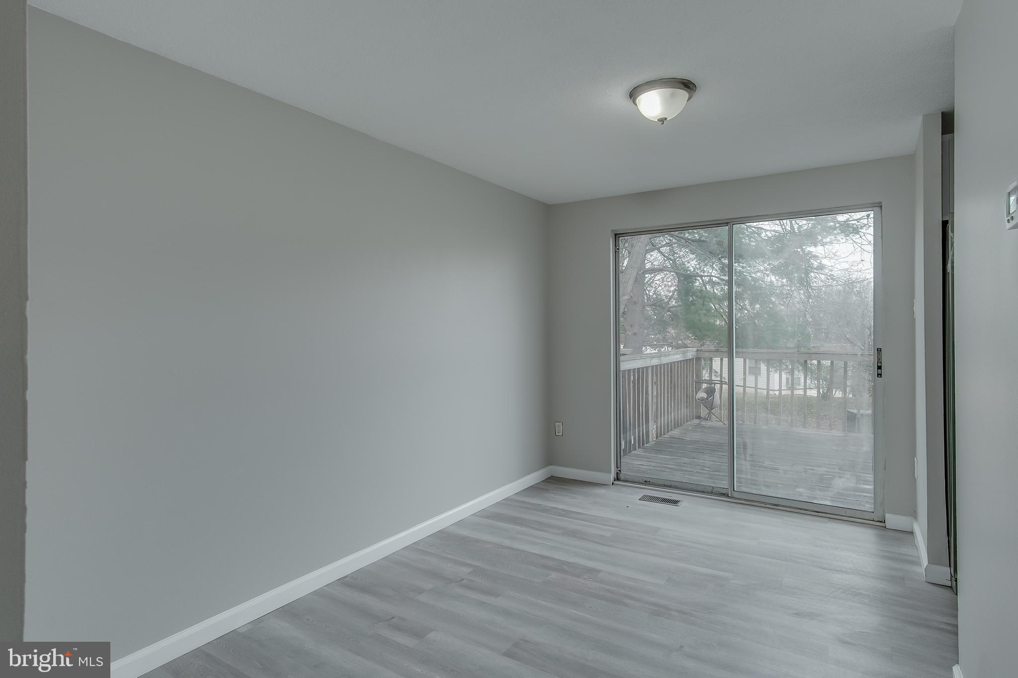 305 Heather Ridge Drive Frederick, MD 21702 - Photo 10 of 24 Dining room