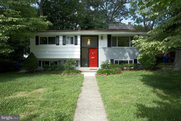 11204 Monticello Avenue Silver Spring, MD 20902 - Photo 2 of 29 a front view of house with yard and green space