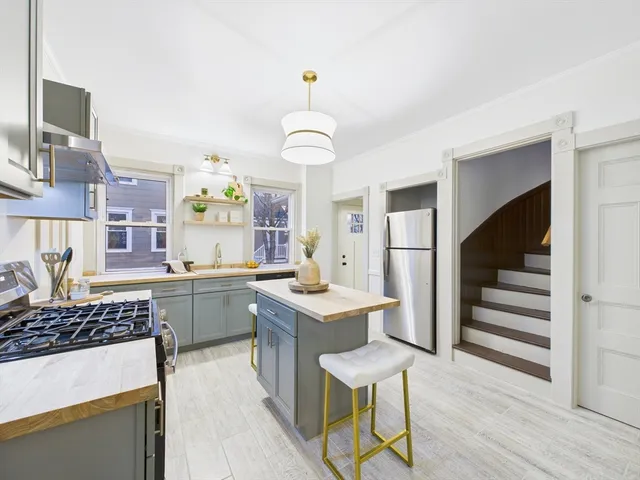 $439,900 | 138 Willis Street, New Bedford, MA 02740