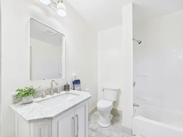 $439,900 | 138 Willis Street, New Bedford, MA 02740