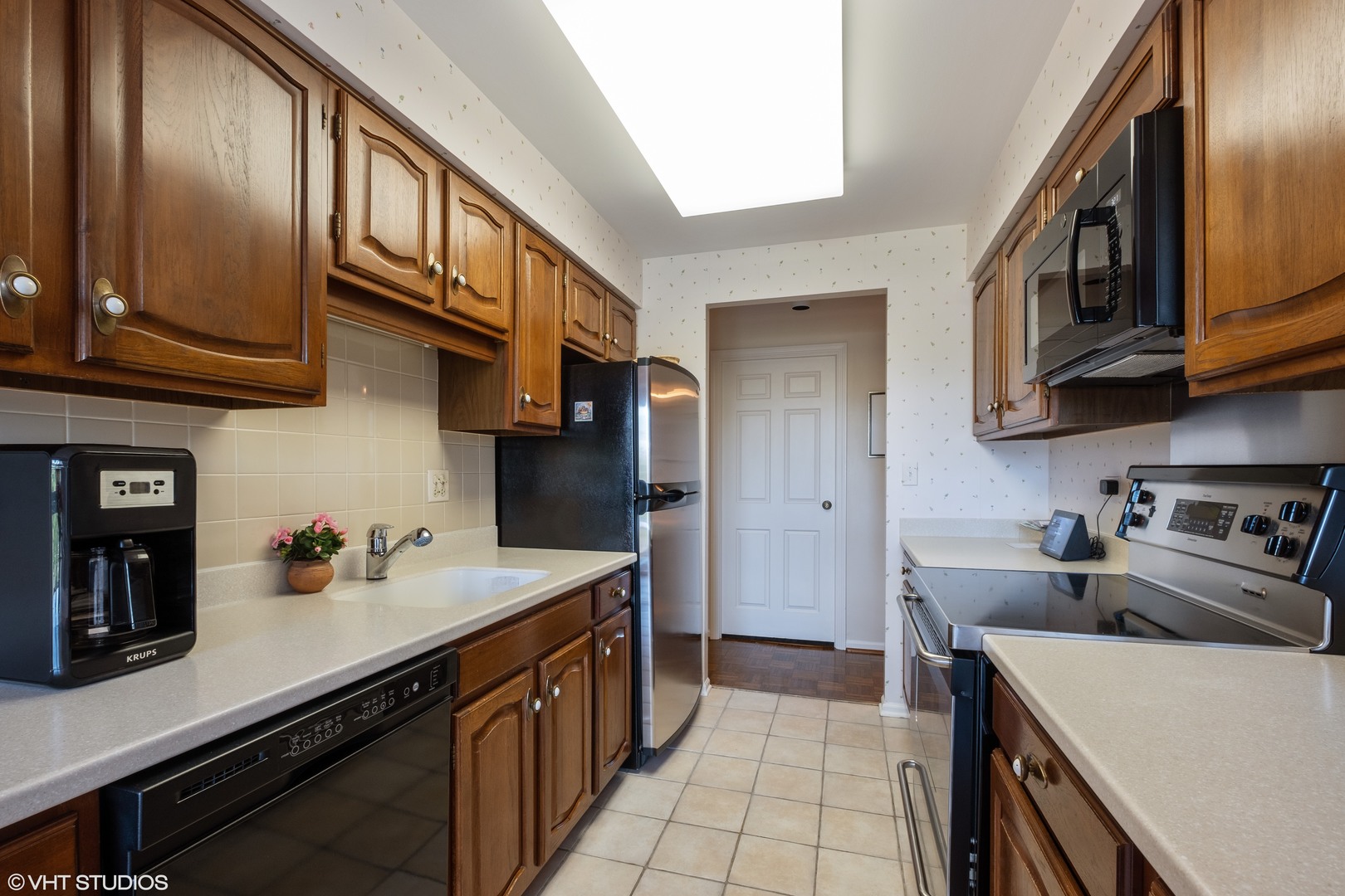 1250 Rudolph Drive, Unit 4G Northbrook, IL 60062 - Photo 5 of 16 Gallery Image 5