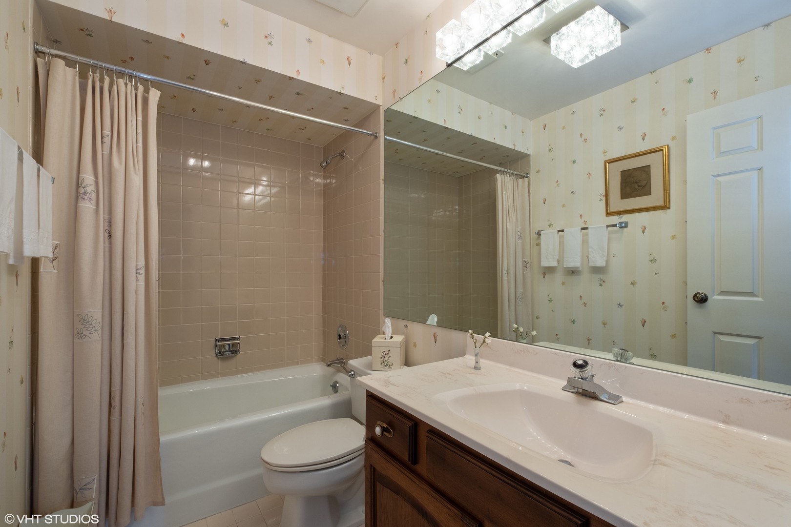 1250 Rudolph Drive, Unit 4G Northbrook, IL 60062 - Photo 9 of 16 Gallery Image 9