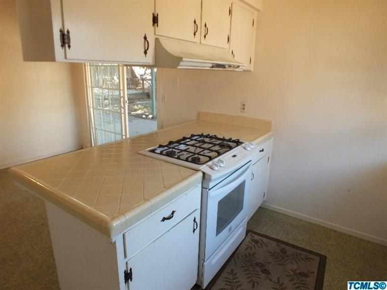 2876 Merlan Way Hanford, CA 93230 - Photo 5 of 13 Additional Photo