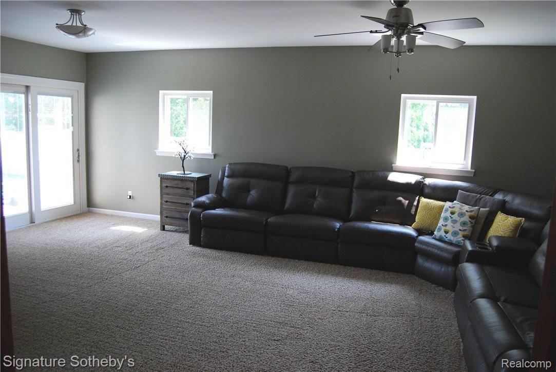 1220 Torpey Road Troy, MI 48083 - Photo 11 of 31 11.JPG