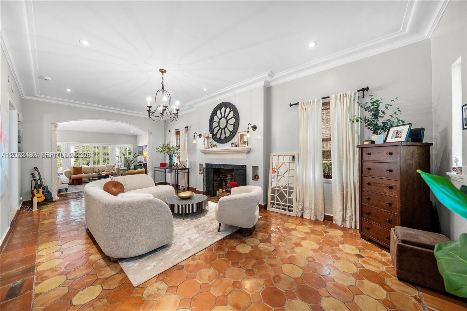 5621 Alton Road Miami Beach, FL 33140 - Photo 12 of 33