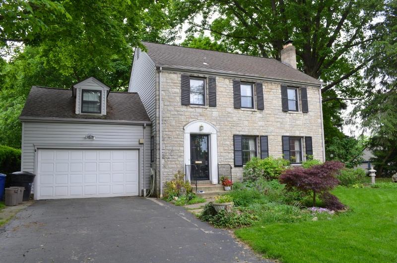 1115 Kingslea Road Columbus, OH 43209 - Photo 1 of 24 Gallery Image 1