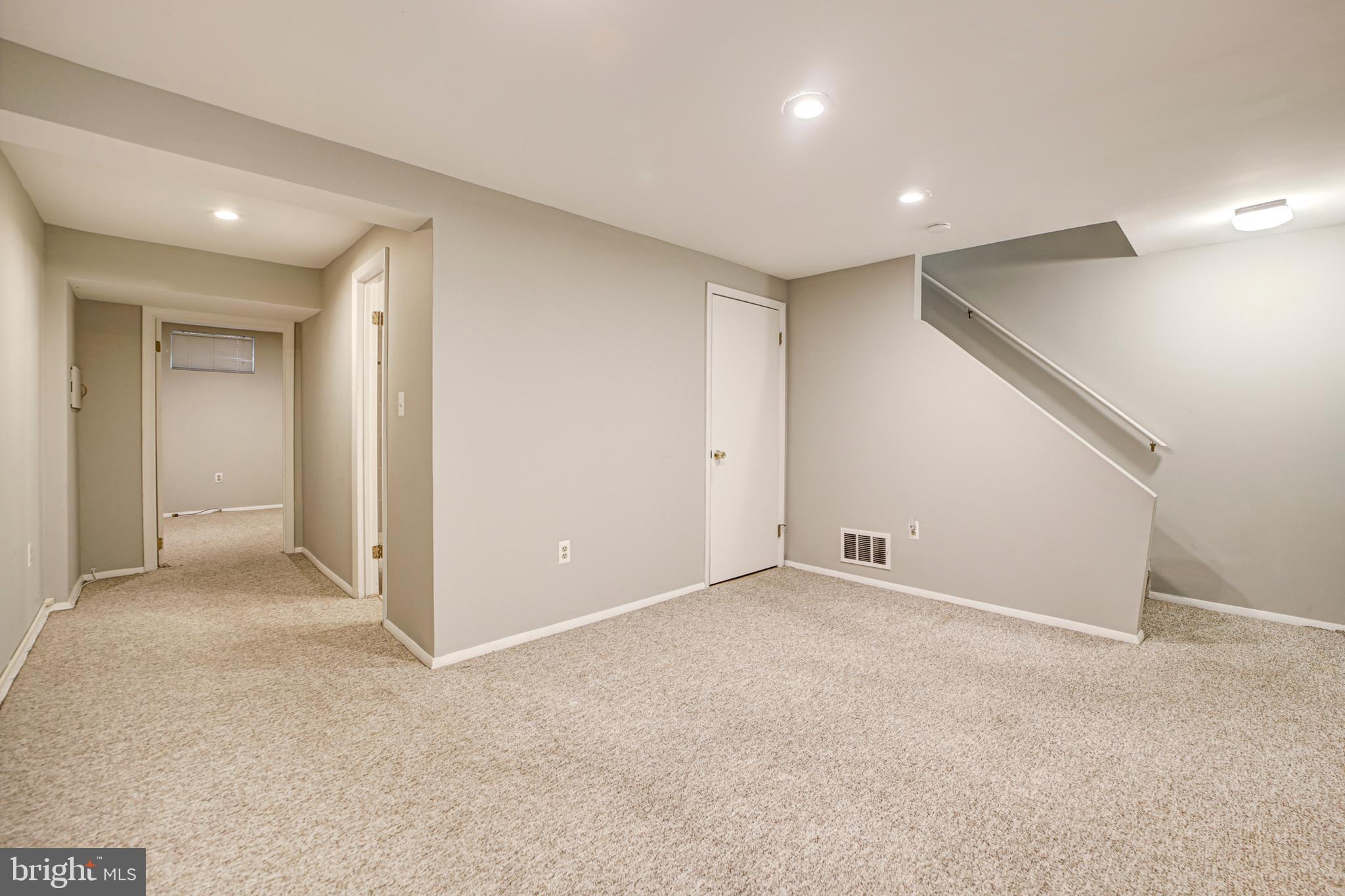 2101 Derby Ridge Lane, Unit 210 Silver Spring, MD 20910 - Photo 32 of 36
