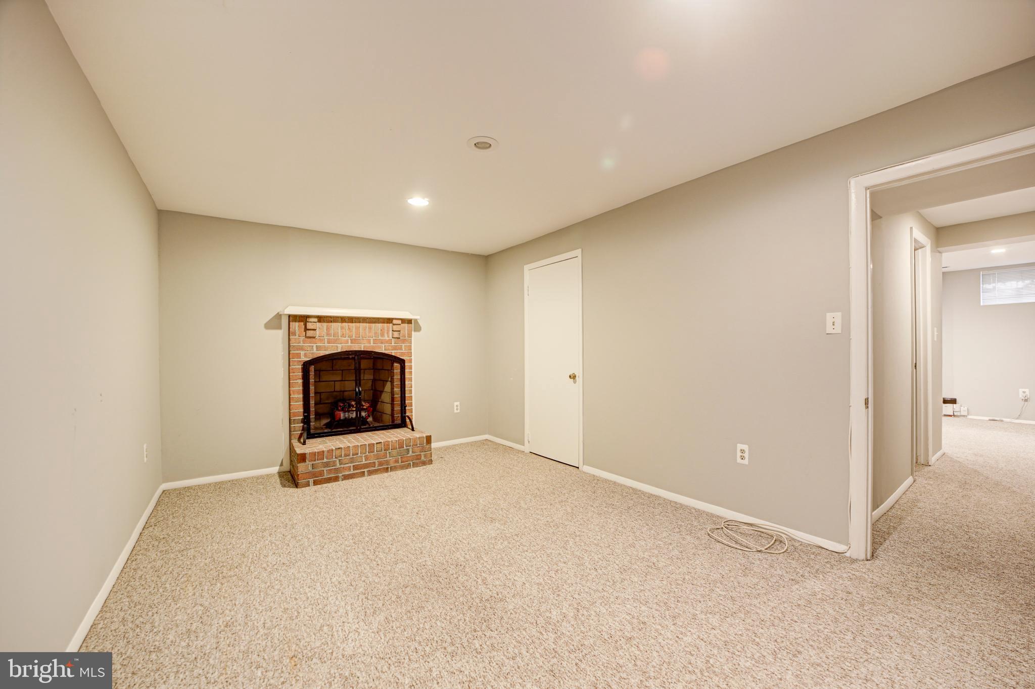 2101 Derby Ridge Lane, Unit 210 Silver Spring, MD 20910 - Photo 33 of 36