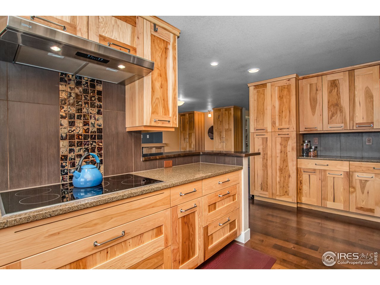 7008 Avondale Road Fort Collins, CO 80525 - Photo 8 of 40 Built in pantries custom roll outs