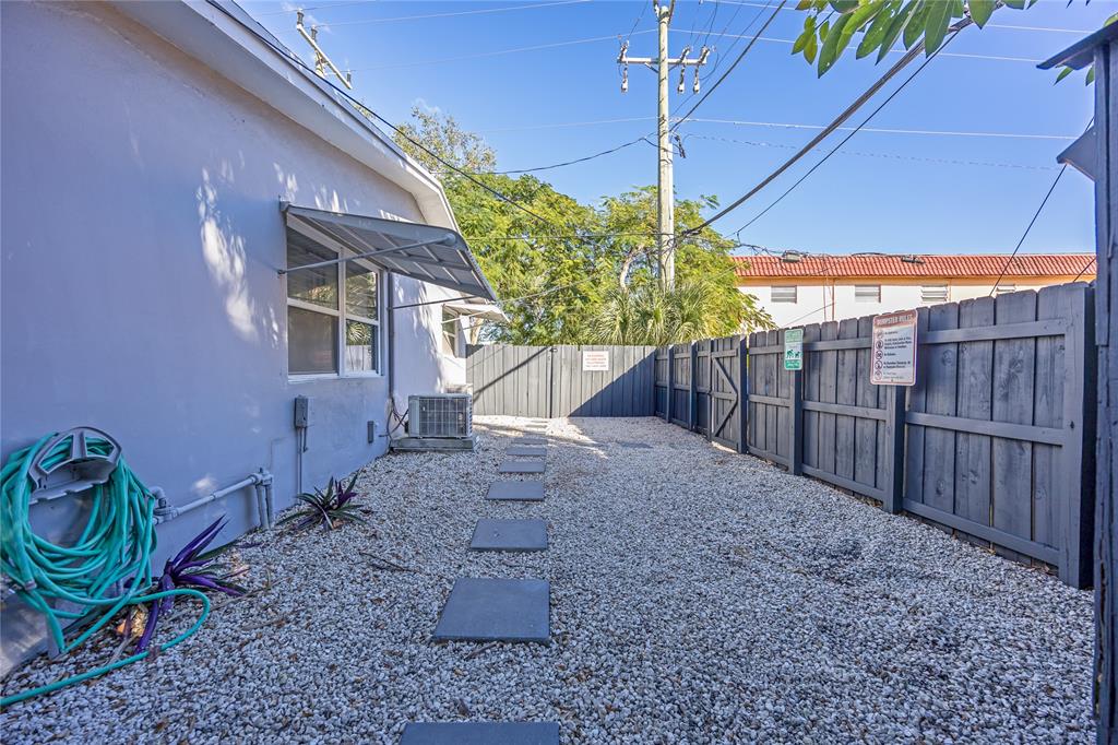 732 Southeast 15th Street, Unit 5 Fort Lauderdale, FL 33316 - Photo 21 of 25